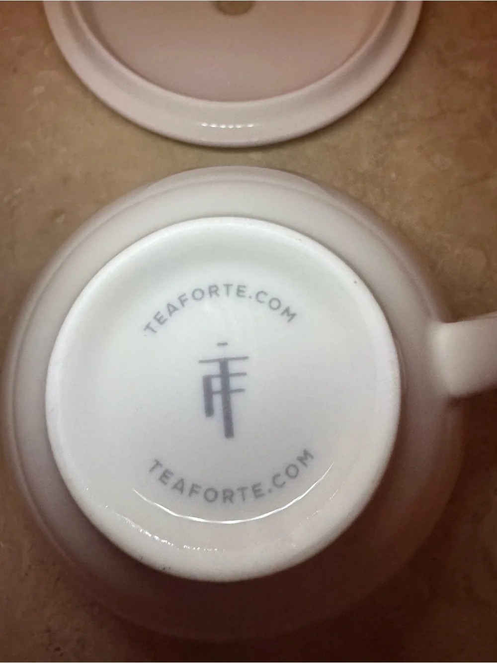 Tea Forté White Porcelain Tea Cup With Lid, 12 oz.